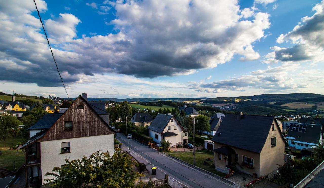شقة Am Balkon Des Erzgebirges Bernsbach المظهر الخارجي الصورة